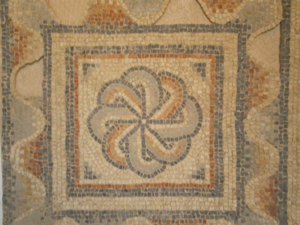 ​Славянский символ - Восьмиконечный Коловрат в Хорватии.