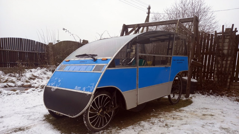 Электро веломобиль для проселочных дорог зимой. Electric velomobile for country roads in winter.