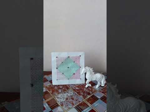 Ледяная и лубяная избушка.