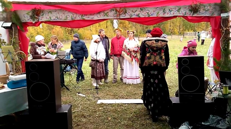 Вьюн над водой на венчании Алексея и Аллы в Родовом поселении Добрыня
