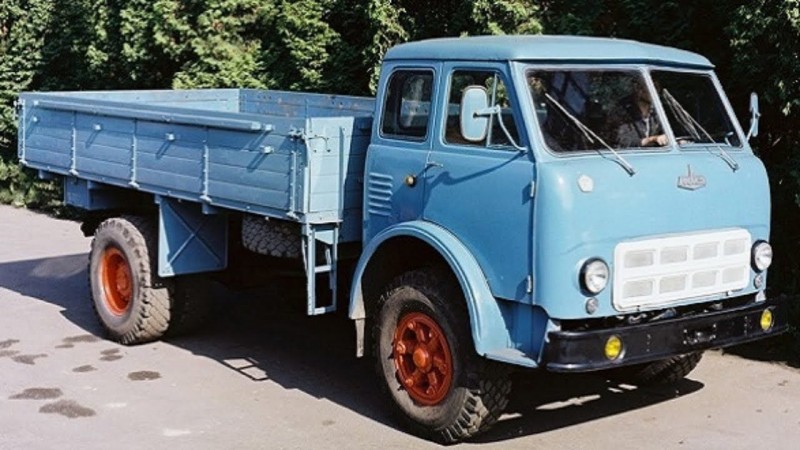 МАЗ 500 СОВЕТСКИЙ КРУПНОТОННАЖНЫЙ ГРУЗОВИК