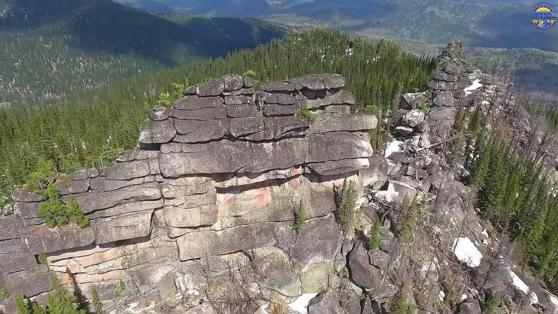 Древние мегалиты Алтая - высотная съёмка. 4к видео