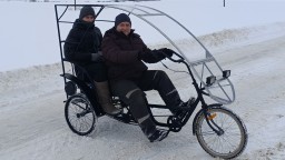 Белорусский двухместный велосипед для деревни и любой погоды